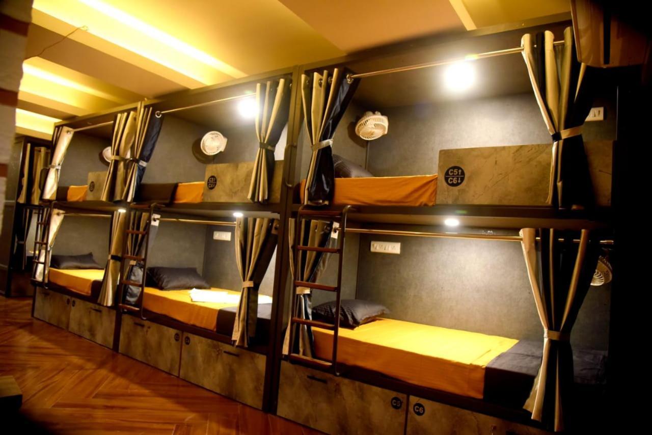 Charyana Hotel Ac Dormitory Ahmedabad Exterior photo